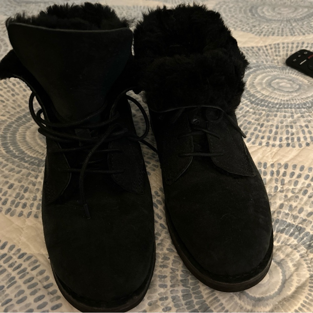 Black Fur-Lined Lace-Up Boots by Uggs EUC SIZE 8